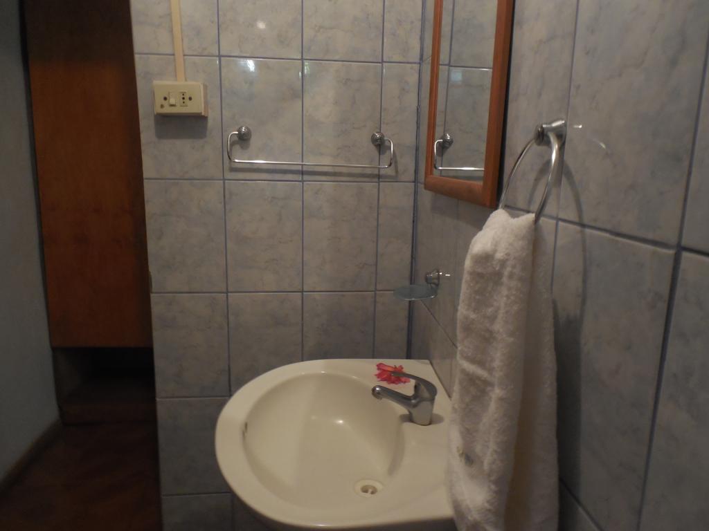 Hare O Ahani Hanga Roa Oda fotoğraf